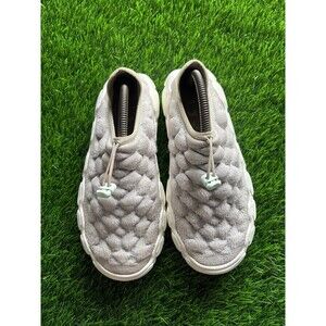 Nike Women's Flyknit Haven sneakers sz 7